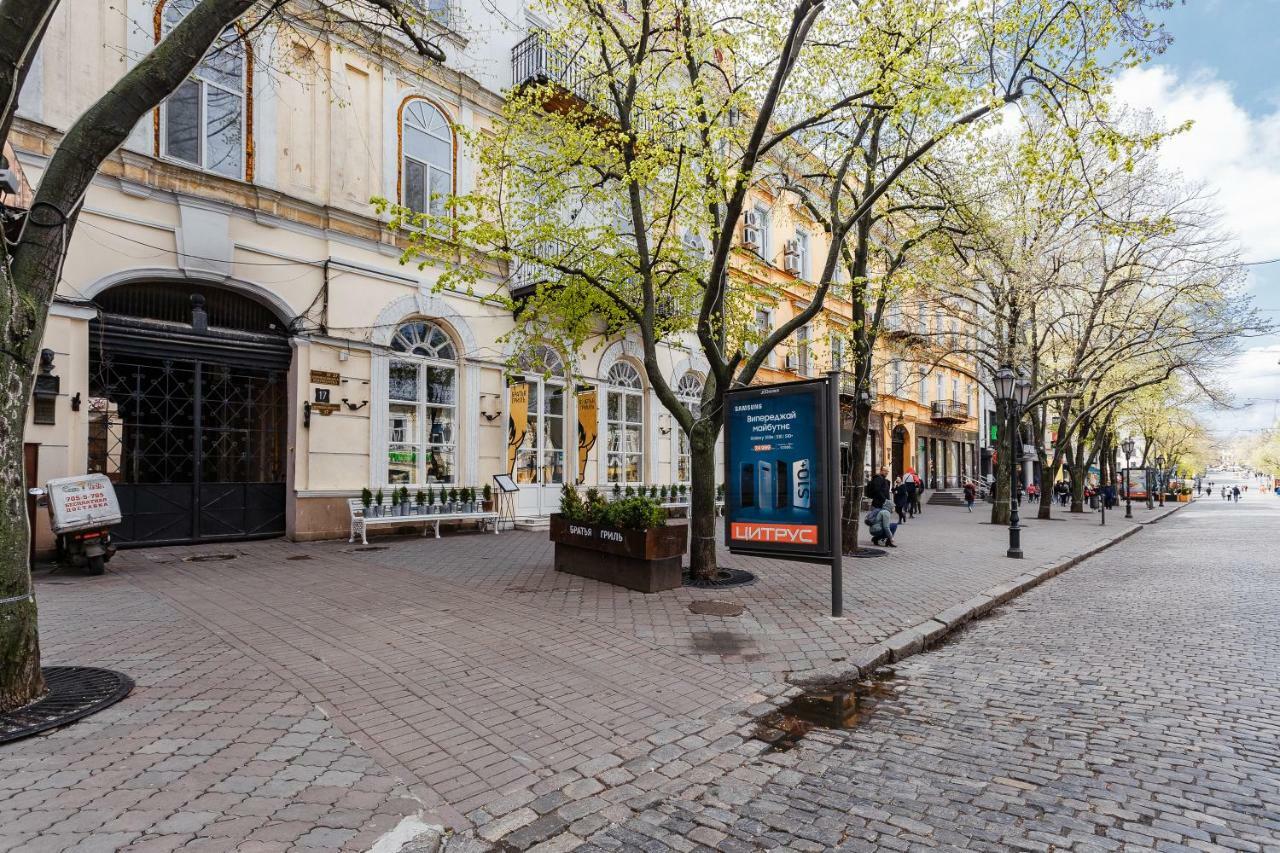 Новый Апартамент В Самом Центре Дерибасовской Odessza Kültér fotó
